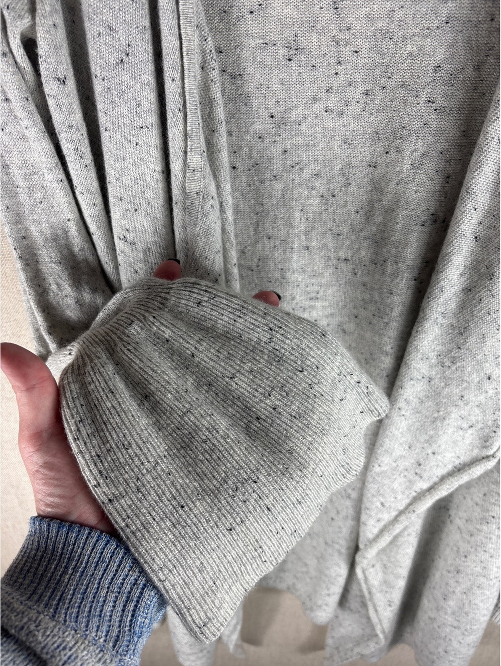 Anthropologie Moth > Gray Open Trumpet Sleeve Cardigan Extra Small - Picture 3 of 6
